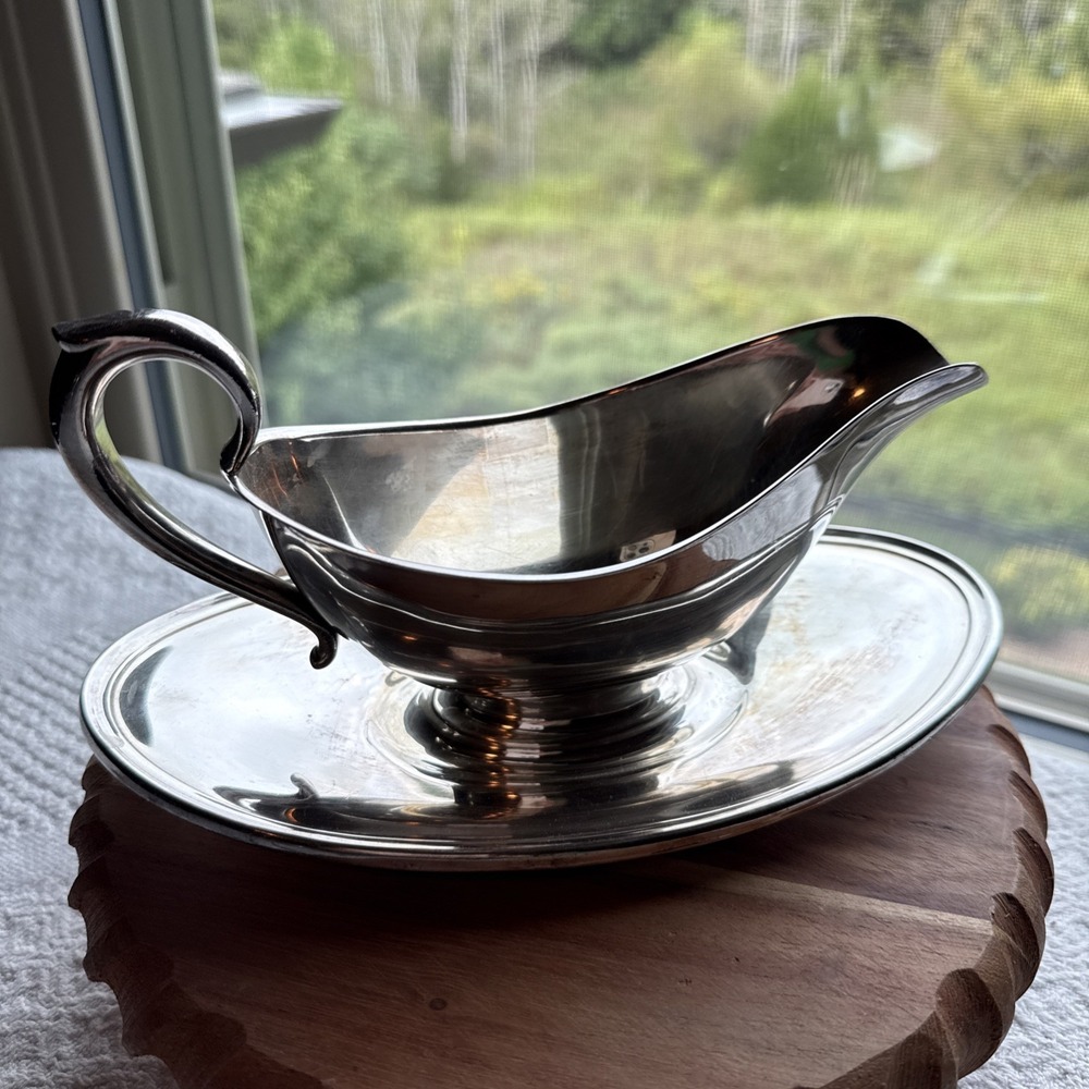 Gorham EP YC430 Silverplate Gravy Boat Attached Underplate Sauce Server VTG